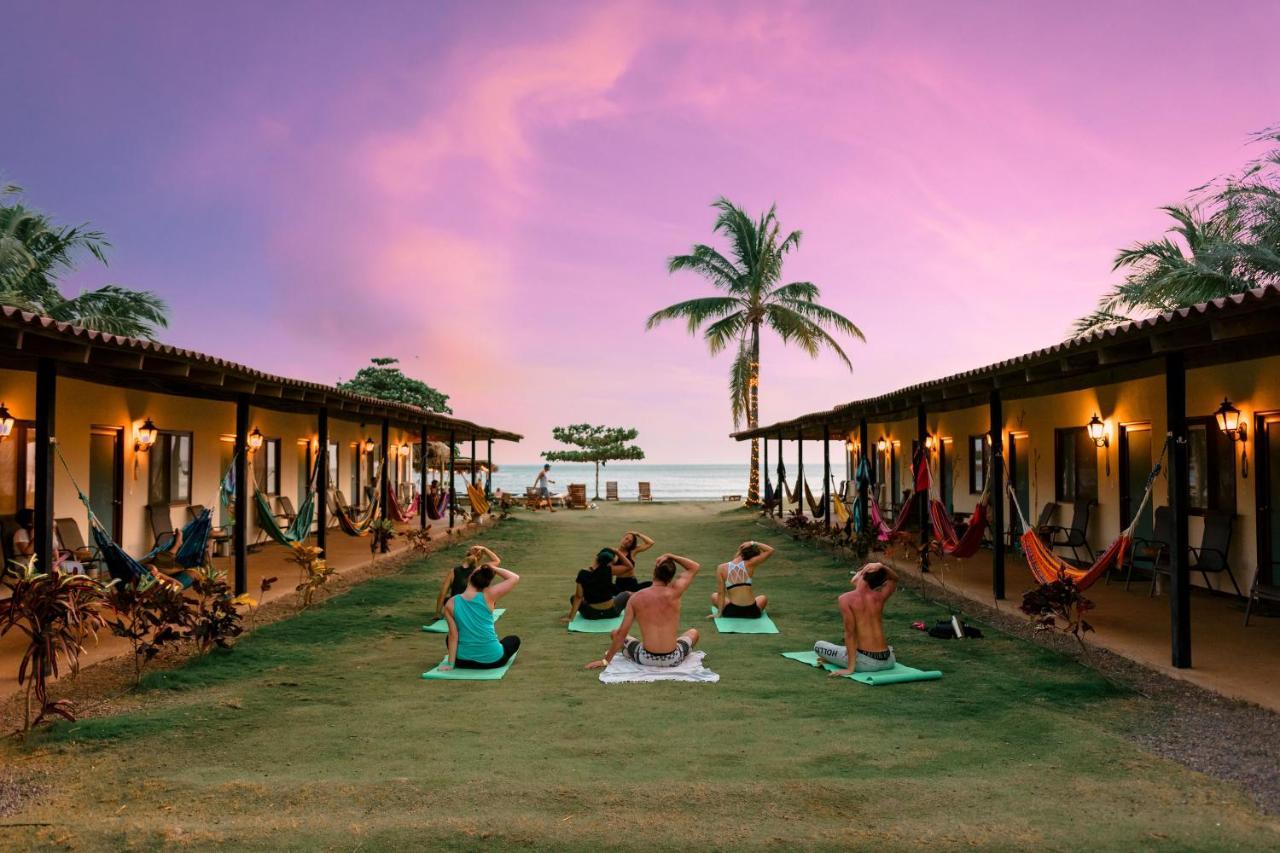 Beach Break Hotel & Surf Camp De بلايا فيناو المظهر الخارجي الصورة